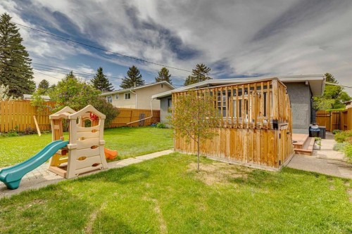 10651 Shillington Crescent Sw, Calgary, AB - Outdoor