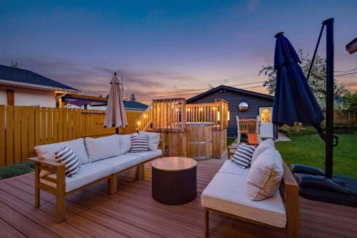 10651 Shillington Crescent Sw, Calgary, AB - Outdoor With Deck Patio Veranda