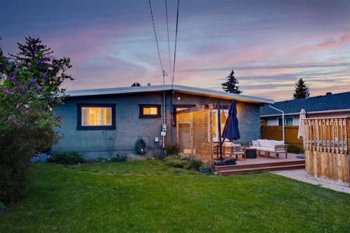 10651 Shillington Crescent Sw, Calgary, AB - Outdoor With Deck Patio Veranda