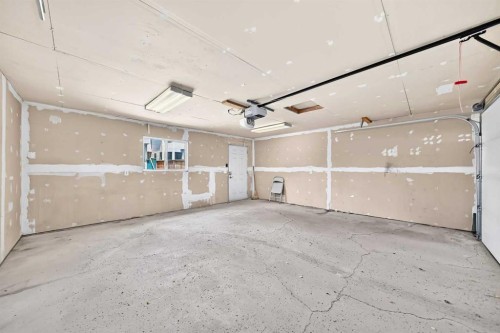 1811 24 Avenue Nw, Calgary, AB 
