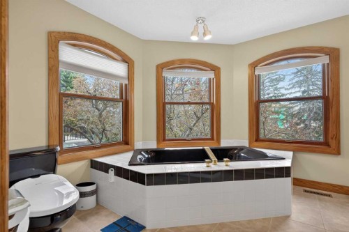 935 Shawnee Drive Sw, Calgary, AB - Indoor