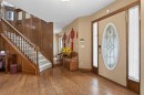 935 Shawnee Drive Sw, Calgary, AB  - Indoor Photo Showing Other Room 