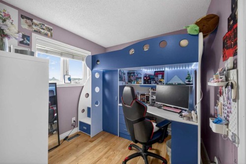 35 Erin Green Place Se, Calgary, AB - Indoor Photo Showing Office