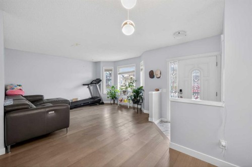 35 Erin Green Place Se, Calgary, AB - Indoor