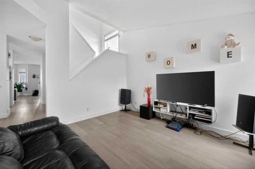 35 Erin Green Place Se, Calgary, AB - Indoor