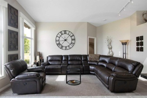 654 Lakeside Drive, Rural Vulcan County, AB - Indoor Photo Showing Living Room