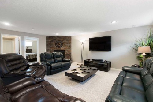 654 Lakeside Drive, Rural Vulcan County, AB - Indoor Photo Showing Living Room