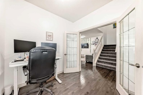 58 Bridleridge Green Sw, Calgary, AB - Indoor Photo Showing Office