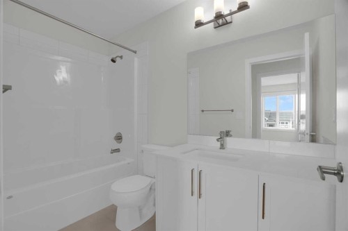 59 D'Arcy Boulevard, Okotoks, AB - Indoor Photo Showing Bathroom