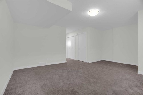 59 D'Arcy Boulevard, Okotoks, AB - Indoor Photo Showing Other Room