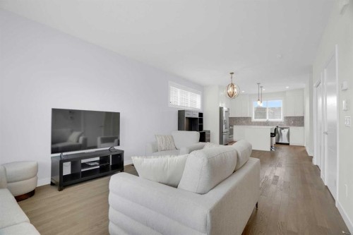 59 D'Arcy Boulevard, Okotoks, AB - Indoor Photo Showing Living Room