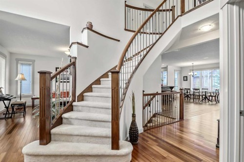 222 Chapala Point Se, Calgary, AB - Indoor Photo Showing Other Room