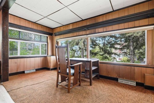 1316 15 Street Nw, Calgary, AB - Indoor Photo Showing Other Room