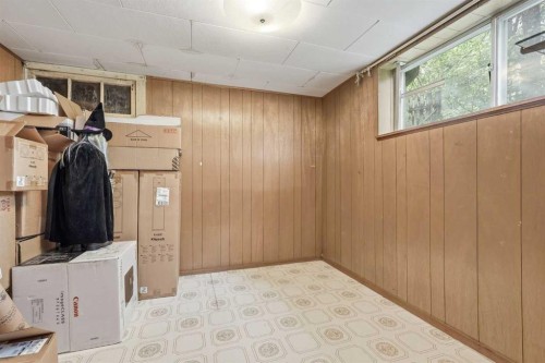 1316 15 Street Nw, Calgary, AB - Indoor