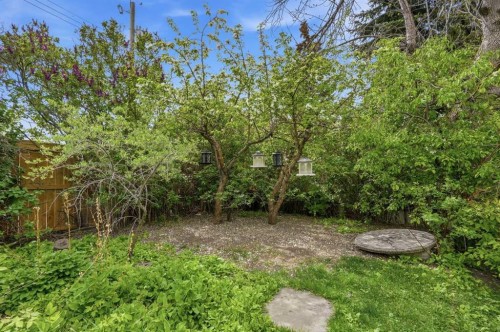 1316 15 Street Nw, Calgary, AB - Outdoor