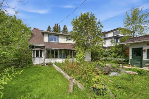 1316 15 Street Nw, Calgary, AB - Outdoor