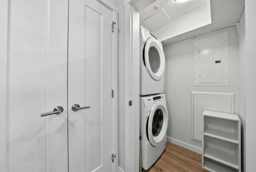 403-71 Shawnee Common Sw, Calgary, AB - Indoor Photo Showing Laundry Room