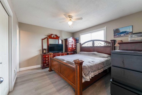 115 Maunsell Close Ne, Calgary, AB - Indoor Photo Showing Bedroom