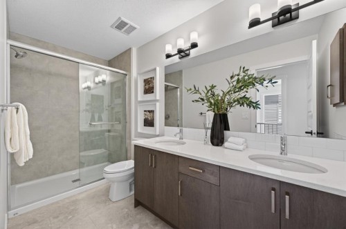 1059 Bayview Crescent, Airdrie, AB - Indoor Photo Showing Bathroom