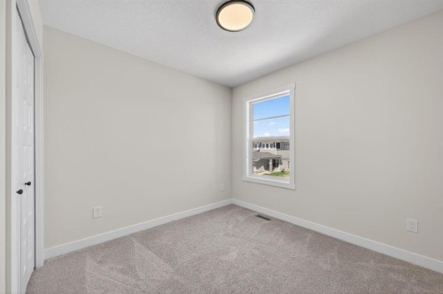 1059 Bayview Crescent, Airdrie, AB - Indoor Photo Showing Other Room