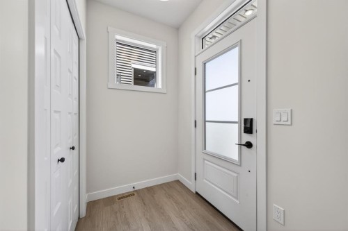 1059 Bayview Crescent, Airdrie, AB - Indoor Photo Showing Other Room