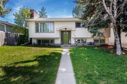 5724 Dalmead Crescent NW Calgary, AB T3A 1E6