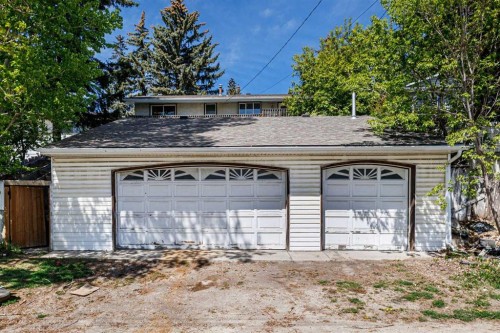 5724 Dalmead Crescent Nw, Calgary, AB - Outdoor