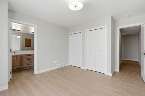 81 Wild Rose Way Se, Calgary, AB - Indoor Photo Showing Other Room