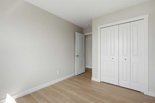 81 Wild Rose Way Se, Calgary, AB - Indoor