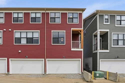 81 Wild Rose Way Se, Calgary, AB - Outdoor With Exterior