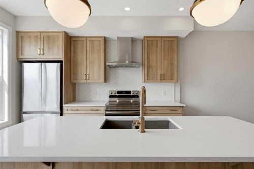 81 Wild Rose Way Se, Calgary, AB - Indoor Photo Showing Kitchen