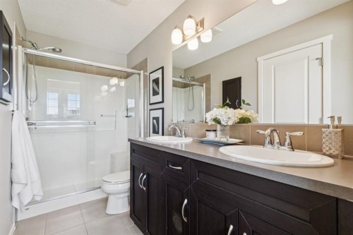 73 Marine Drive Se, Calgary, AB - Indoor Photo Showing Bathroom