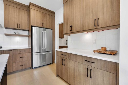 24 Alpine Common Sw, Calgary, AB - Indoor Photo Showing Kitchen