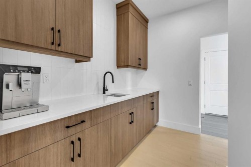 24 Alpine Common Sw, Calgary, AB - Indoor Photo Showing Kitchen