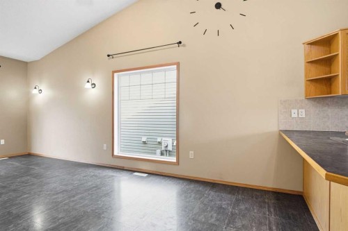 B-4810 47 Street, Olds, AB - Indoor