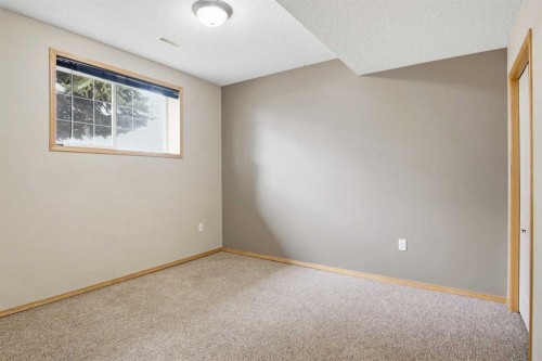B-4810 47 Street, Olds, AB - Indoor Photo Showing Other Room