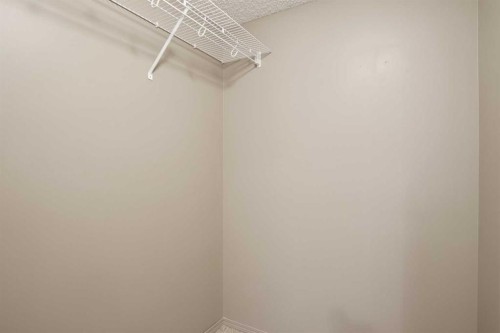 B-4810 47 Street, Olds, AB - Indoor With Storage