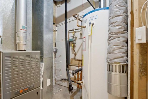 B-4810 47 Street, Olds, AB - Indoor