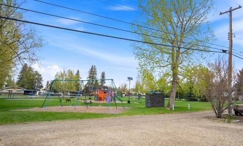 B-4810 47 Street, Olds, AB - Outdoor