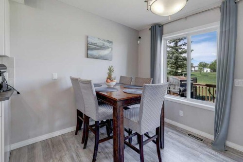 316 Ranch Garden, Strathmore, AB - Indoor Photo Showing Dining Room