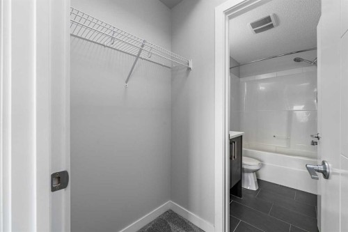 205-12 Sage Hill Terrace Nw, Calgary, AB - Indoor Photo Showing Bathroom