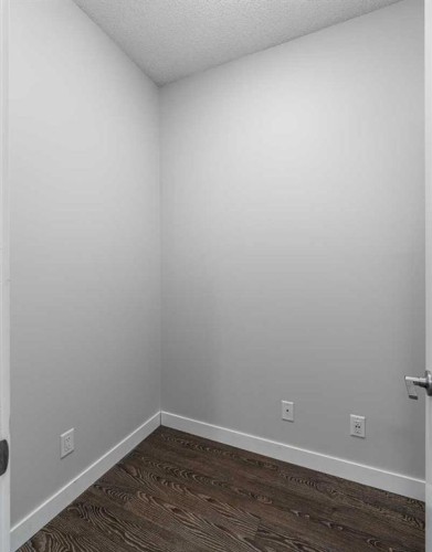 205-12 Sage Hill Terrace Nw, Calgary, AB - Indoor Photo Showing Other Room