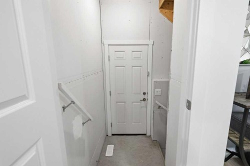 55 Heritage Manor, Cochrane, AB - Indoor Photo Showing Other Room