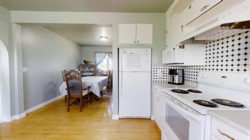 265061 A Hwy 785, Rural Willow Creek No. 26, M.D. Of, AB - Indoor Photo Showing Kitchen