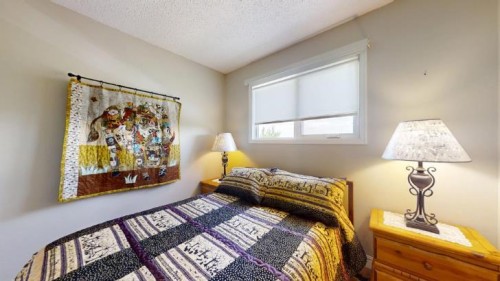 265061 A Hwy 785, Rural Willow Creek No. 26, M.D. Of, AB - Indoor Photo Showing Bedroom