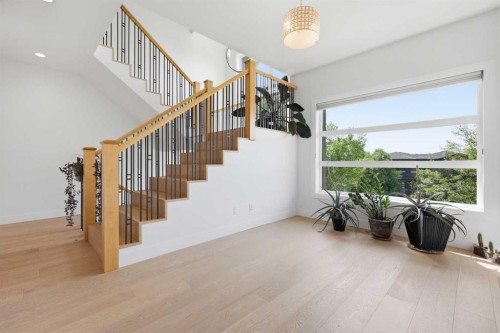 2124 32 Avenue Sw, Calgary, AB 