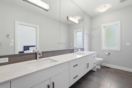 2124 32 Avenue Sw, Calgary, AB 