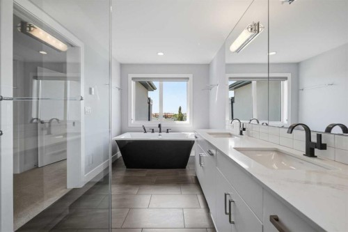 2124 32 Avenue Sw, Calgary, AB 