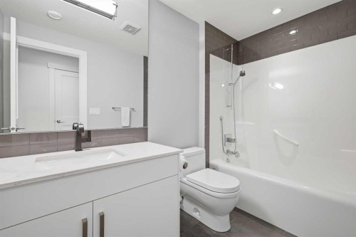 2124 32 Avenue Sw, Calgary, AB 