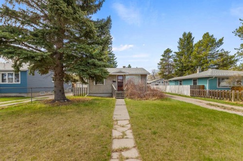 6435 34 Avenue Nw, Calgary, AB - Outdoor
